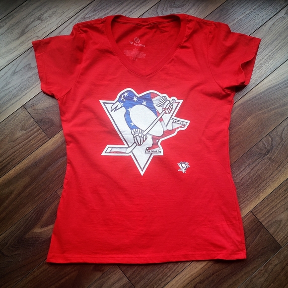 NWOT Pittsburgh Penguins Ladies T-Shirt - Picture 1 of 4